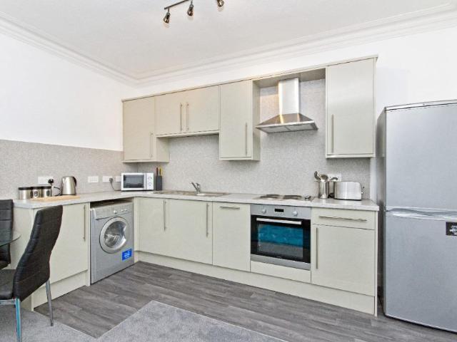 Flat for rent in West End, Scotland