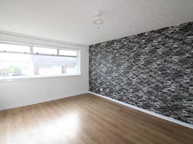 Apartment for rent in Victory Gardens, Renfrew