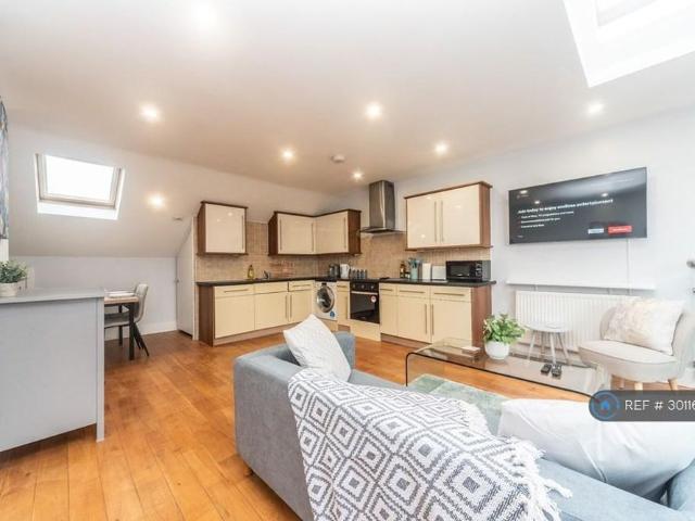 Apartment for rent in Clapham Junction, Greater London