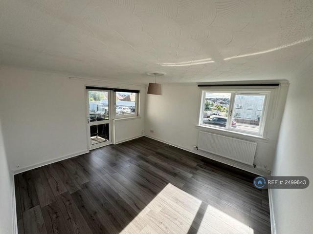 Apartment for rent in Petersburn, Chapelhall