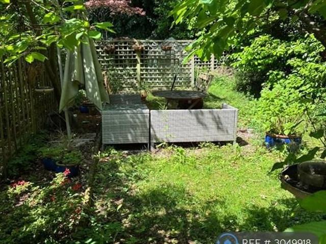 Apartment for rent in Southborough, Sandown Park