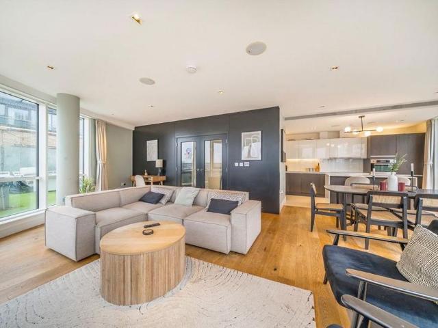 Apartment for rent in London Borough of Hounslow, Strand