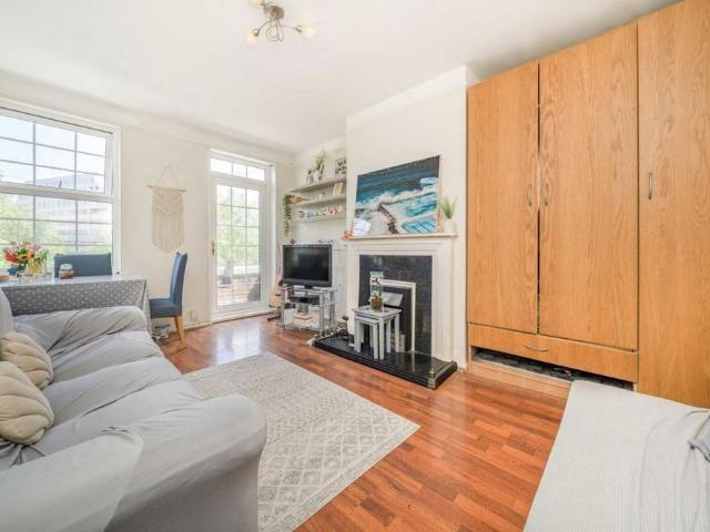 Apartment for rent in London Borough of Ealing, Greater London