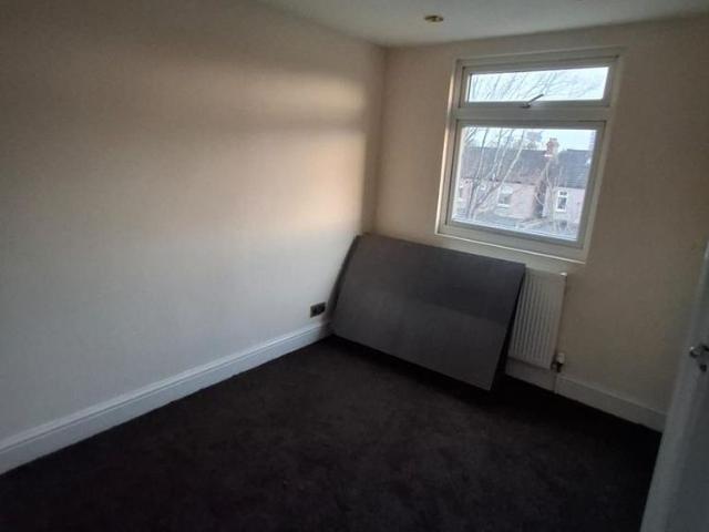 Apartment for rent in Loxford, Greater London