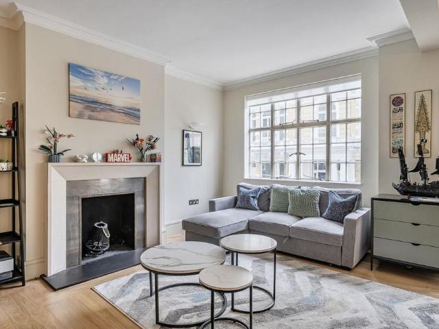 Apartment for rent in Brompton, Greater London