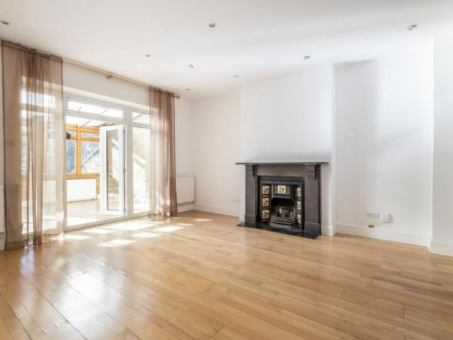 Apartment for rent in London Borough of Camden, Greater London