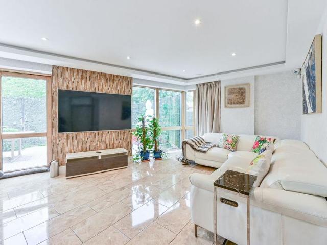 Apartment for rent in South Hampstead, Greater London