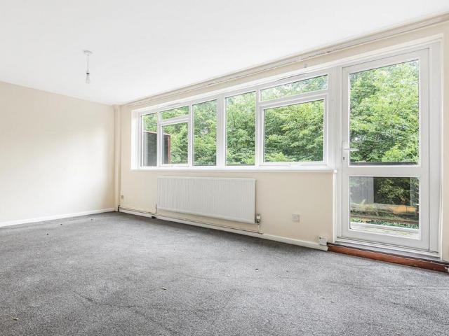 Apartment for rent in Royal Borough of Kingston upon Thames, Greater London