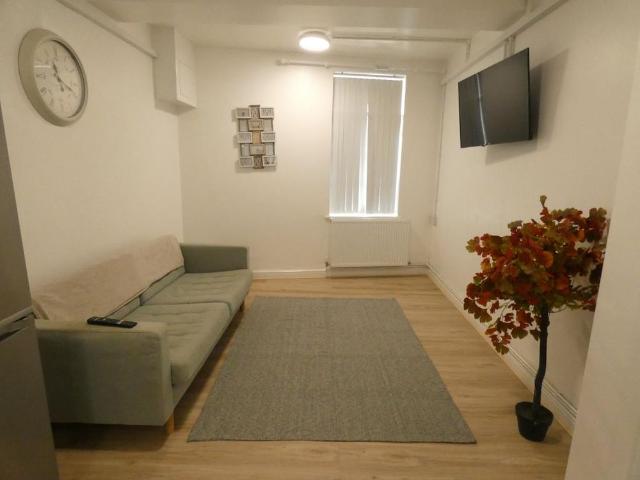 Apartment for rent in Waun-wen, Nangreaves