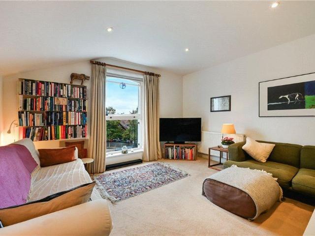 Apartment for rent in London Borough of Merton, Greater London
