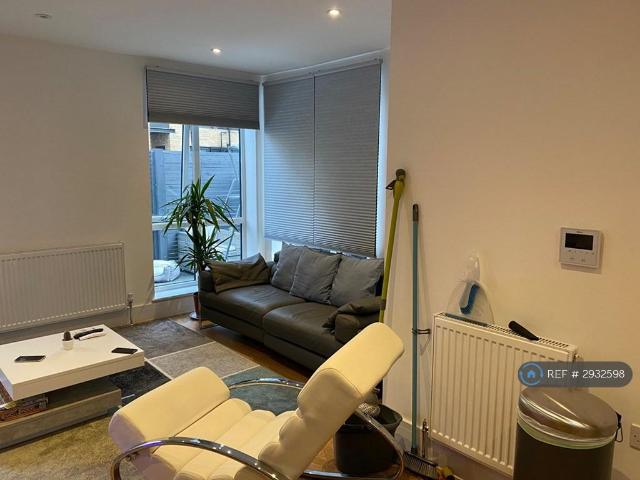Flat for rent in Little Ilford, Greater London