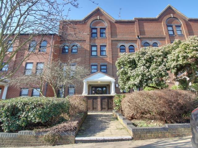 Apartment for rent in Kursaal Estate, Alton Barnes
