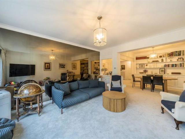 Flat for rent in Knightsbridge, Isle Of Man