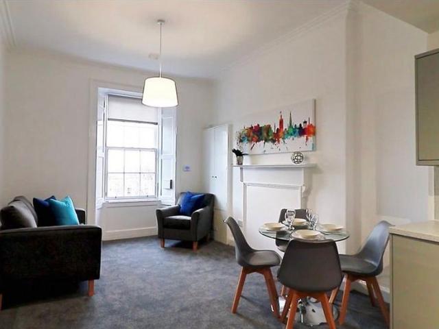 Apartment for rent in Broughton, Scotland