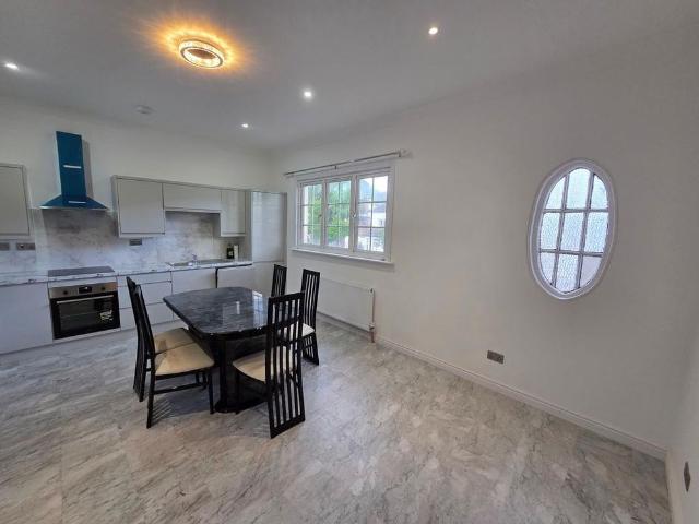 Apartment for rent in London Borough of Croydon, Norbury