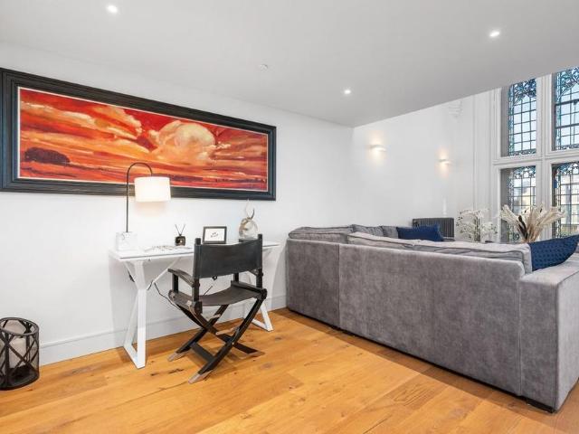 Apartment for rent in Haymarket, Scotland