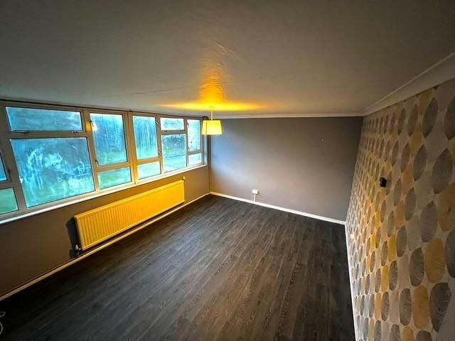 Apartment for rent in Trosnant, Griffithstown