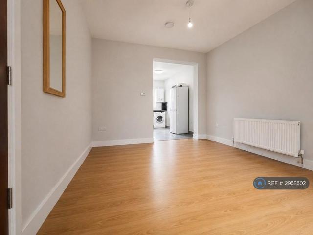 Apartment for rent in London Borough of Ealing, Greater London