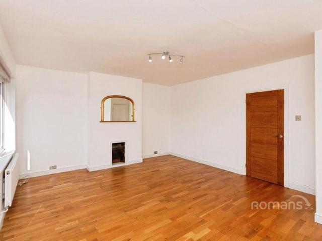Apartment for rent in Heol-las, Surrey