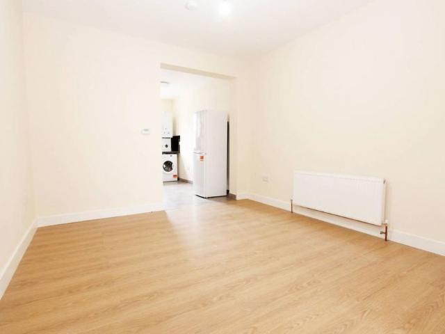 Apartment for rent in London Borough of Ealing, Greater London