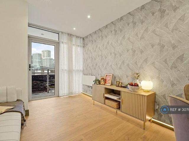 Apartment for rent in London Borough of Newham, Greater London