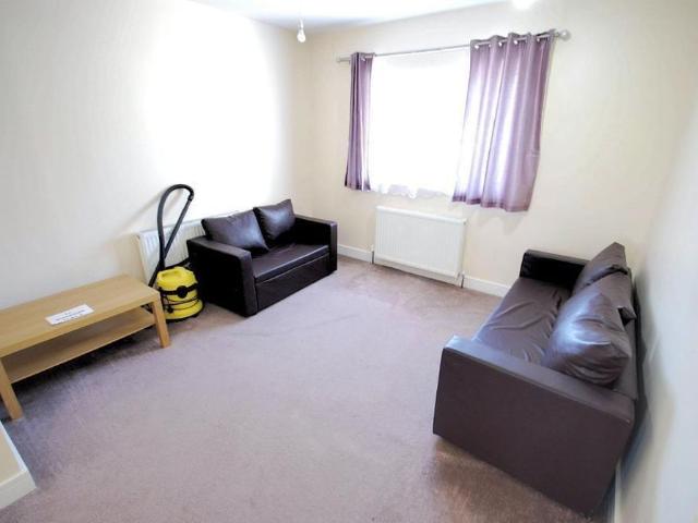 Apartment for rent in Alperton, Greater London