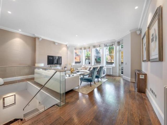 Apartment for rent in Royal Borough of Kensington and Chelsea, Greater London