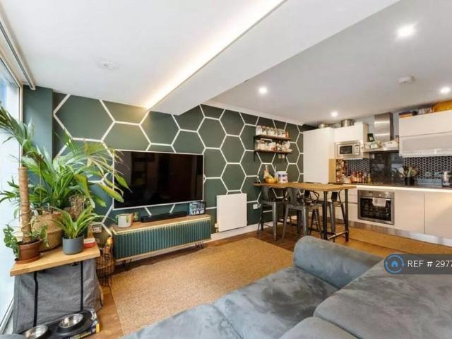 Flat for rent in Stepney, Greater London