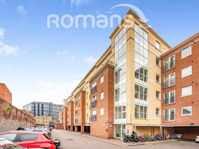 Flat for rent in Greater London