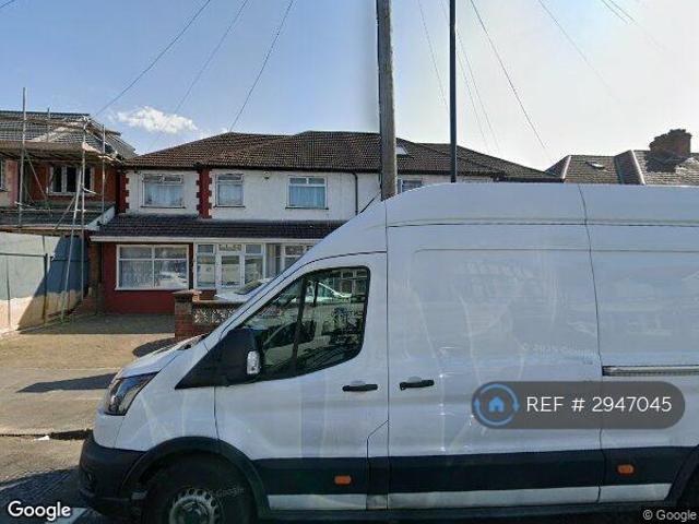 Flat for rent in London Borough of Ealing, Greenford