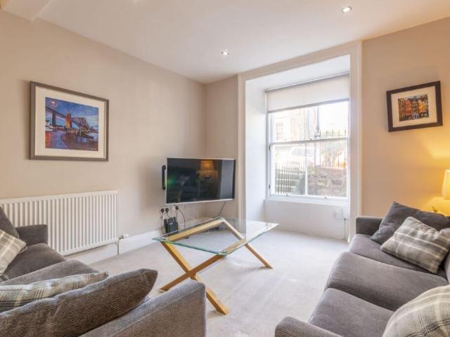 Flat for rent in Canonmills, Bellevue