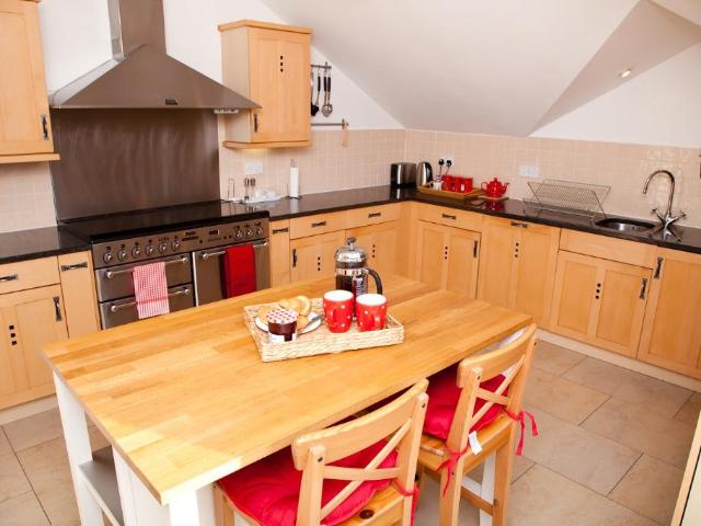 Flat for rent in Gayfield, Broughton