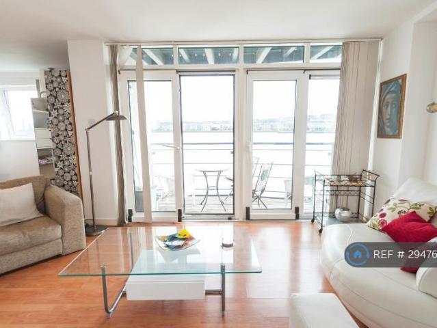Flat for rent in North Woolwich, Greater London