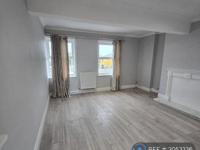 Apartment for rent in Hollinsend, Sheffield