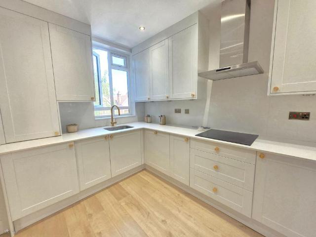 Flat for rent in West Hampstead, Greater London