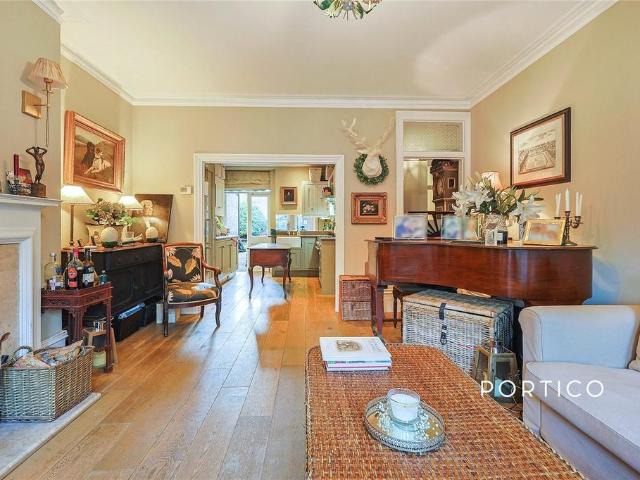 Flat for rent in Battersea, Isle Of Man