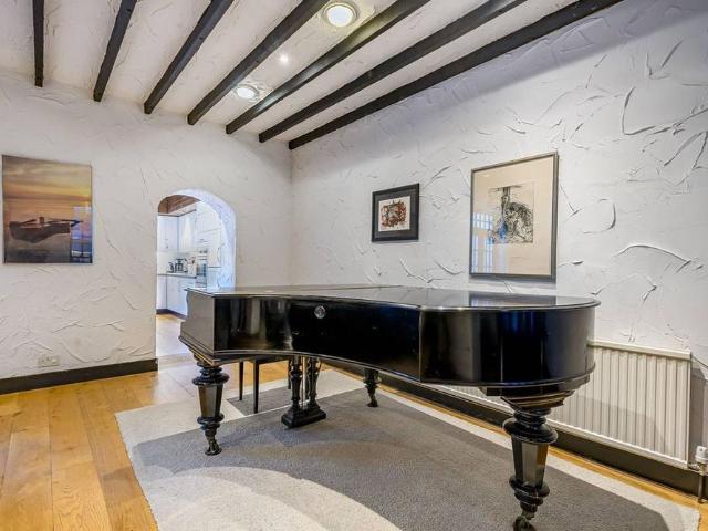 Apartment for rent in South Kensington, Isle Of Man