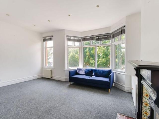 Apartment for rent in Dollis Hill, Greater London