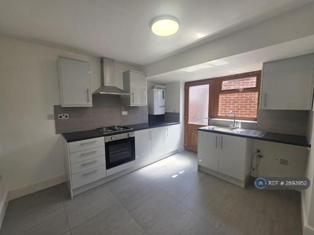 Flat for rent in South Stanmore, Isle Of Man