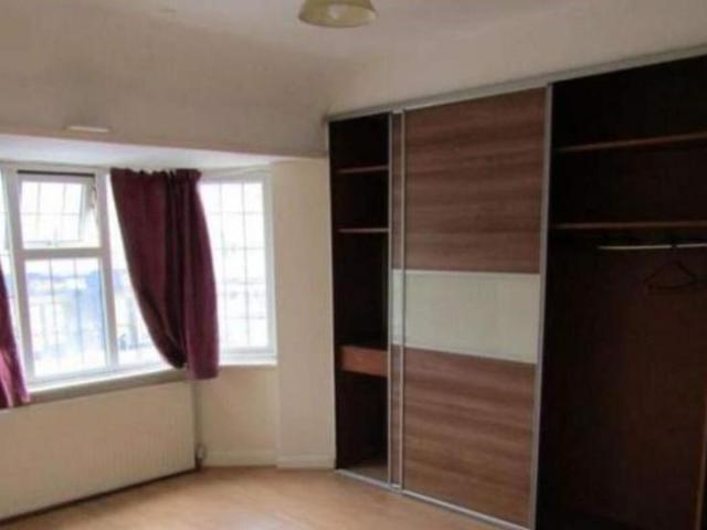 Apartment for rent in Alperton, Greater London