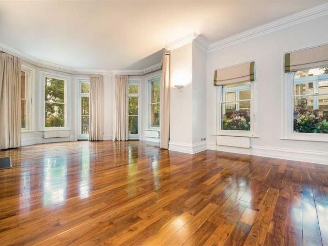 Apartment for rent in South Kensington, Greater London