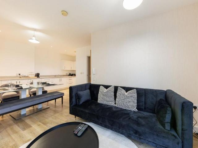 Apartment for rent in Putney Plaza, Greater London