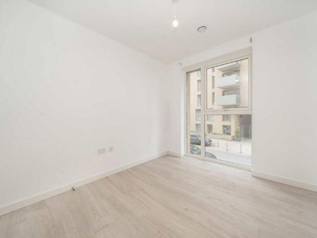Apartment for rent in West Hendon, The Hyde
