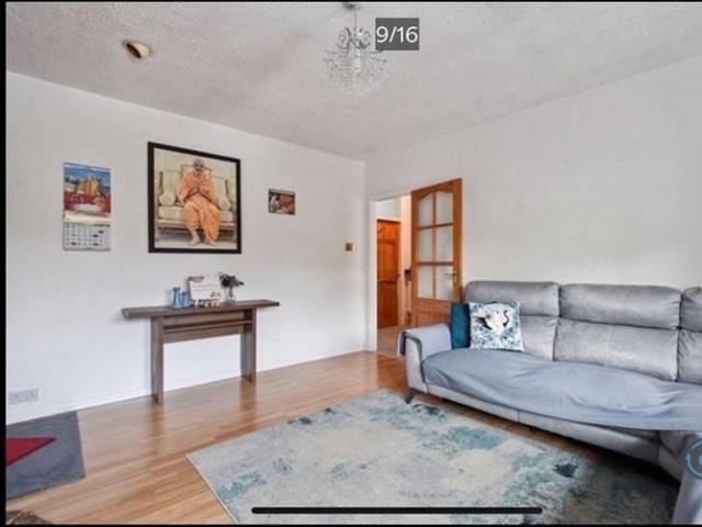 Apartment for rent in Lane, Greater London