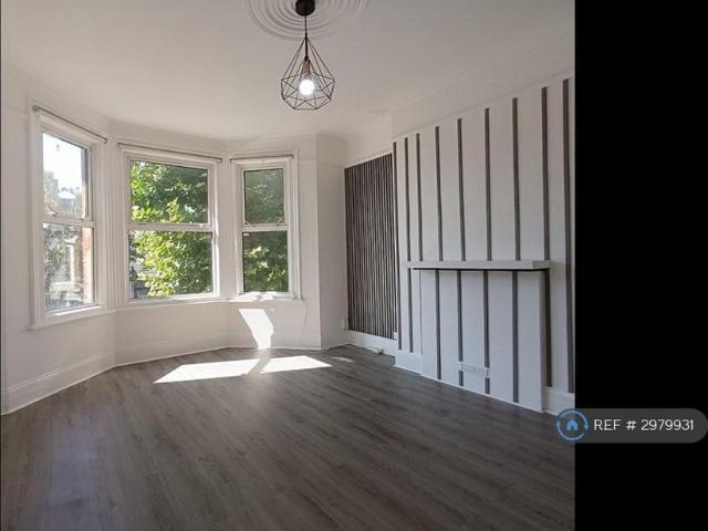Apartment for rent in Harlesden, Greater London