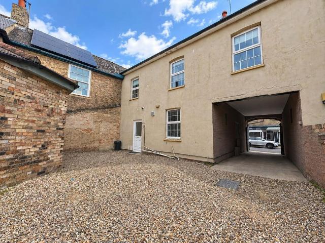 Flat for rent in Barway, Cambridgeshire