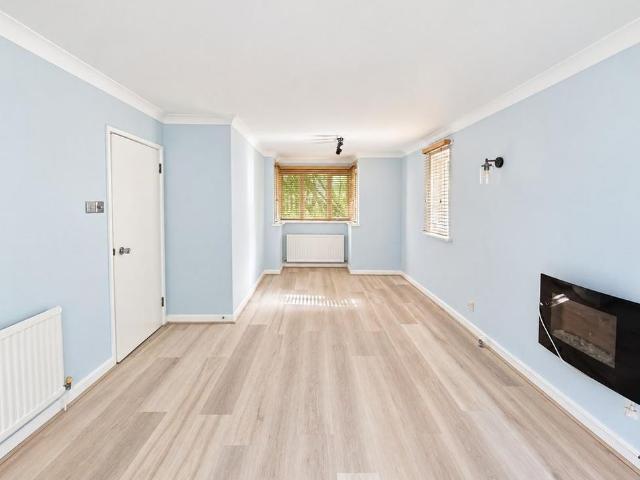 Apartment for rent in Glen Eyre, City Of Southampton