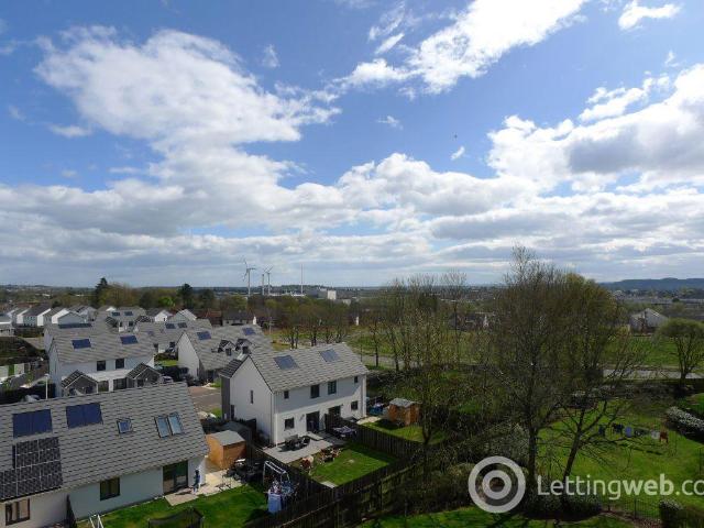Apartment for rent in Whitfield, Scotland