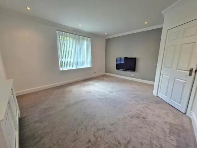 Apartment for rent in Hillend, Scotland