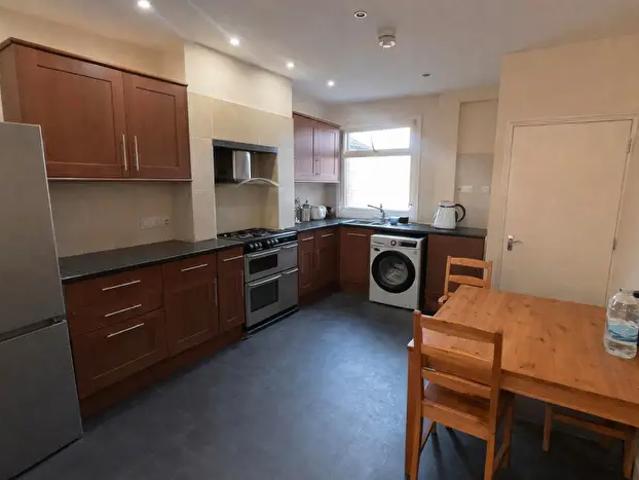 Apartment for rent in Bede Island, Old Wharf